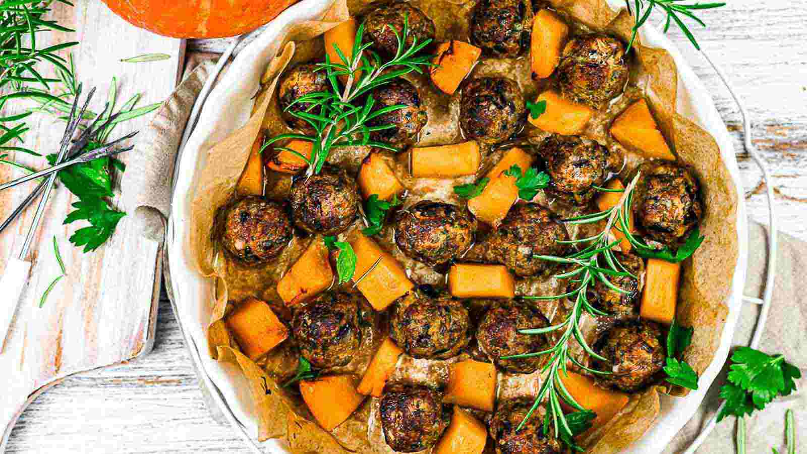 Pumpkin meatballs with baked pumpkin pieces. 