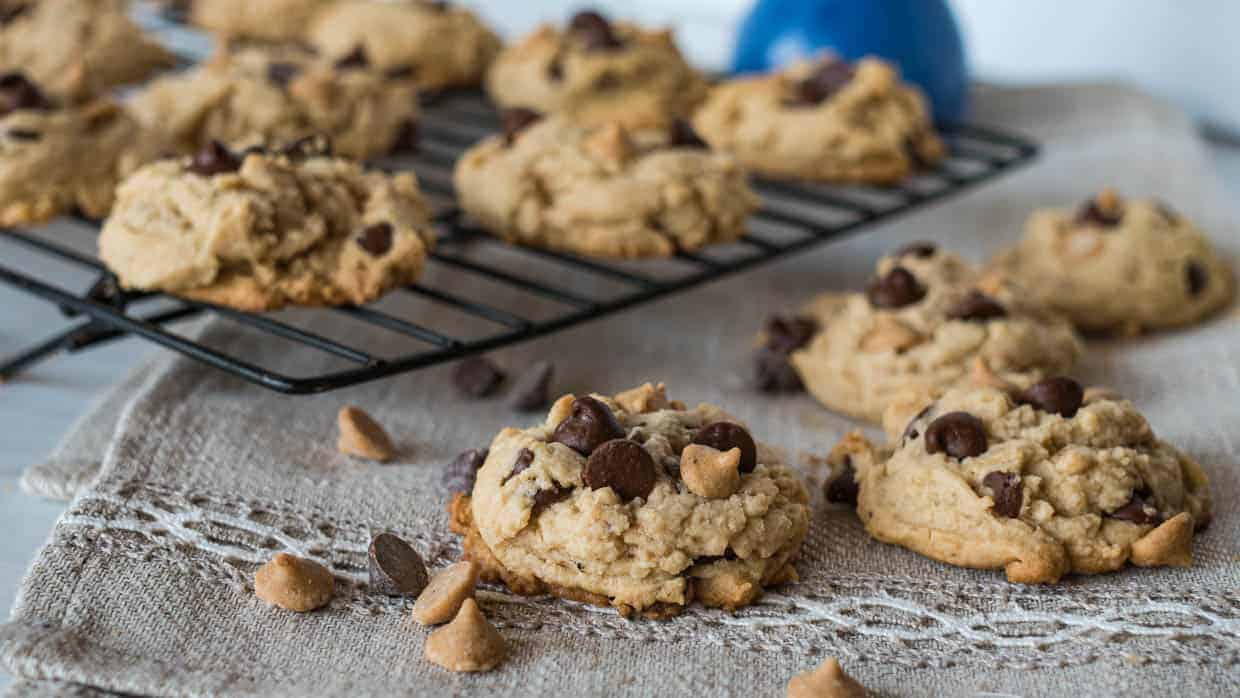 Bisquick chocolate chip cookies on a cooling rack.