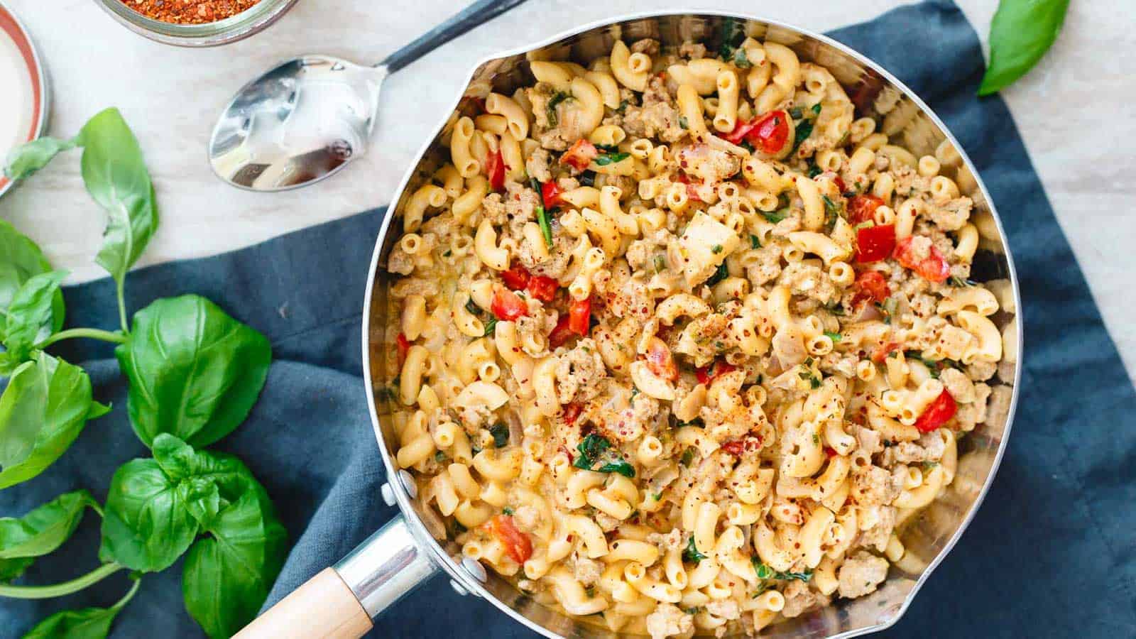 Mac and cheese with ground turkey in a pot.